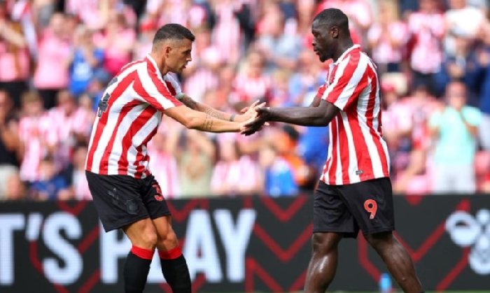  Nhật định phạt góc Sunderland vs AZ Alkmaar, 02h00 ngày 17/9