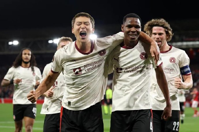  Nhận định Ludogorets Razgrad vs PAOK, 0h45 ngày 12/12: Mưa bàn thắng