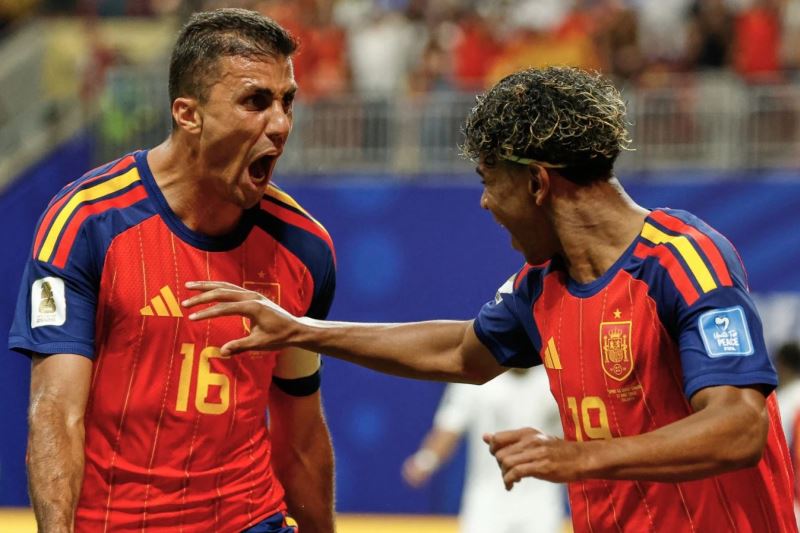 Soi thẻ phạt Uruguay vs Tây Ban Nha, 07h00 ngày 27/06 - Ảnh 1