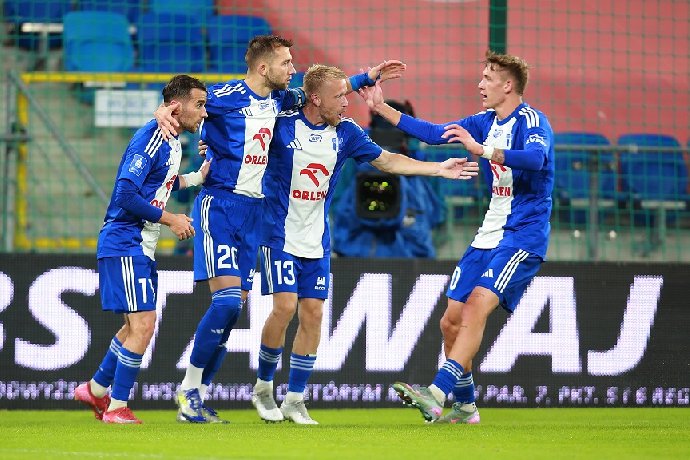 Nhận định Wisla Plock vs Radomiak Radom 00h00 ngày 20/10: Ngoi lên nhóm trên