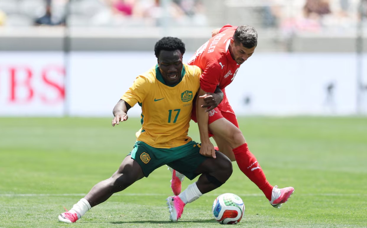 Nhật định phạt góc Australia vs Thổ Nhĩ Kỳ, 11h00 ngày 14/6 - Ảnh 1