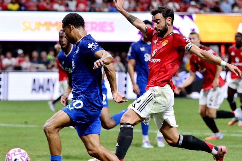 Nhận định Grimsby Town vs MU 02h00 ngày 28/08: Đừng tin MU! - Ảnh 1