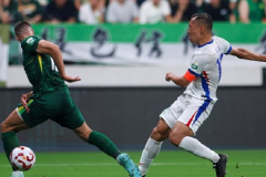 Nhật định phạt góc Shanghai Shenhua vs Beijing Guoan, 18h35 ngày 18/8