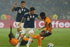 Soi thẻ phạt Argentina vs Algeria, 8h00 ngày 17/6