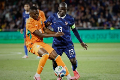 Soi thẻ phạt Pháp vs Senegal, 2h00 ngày 17/6