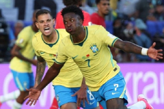 Nhật định phạt góc Australia vs Brazil, 17h00 ngày 25/9