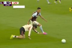 Szoboszlai tái hiện 'cú trượt chân' kinh điển của Gerrard