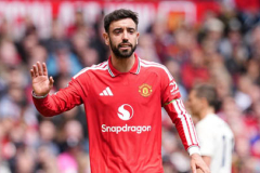 Bruno Fernandes nhận giải Cầu thủ xuất sắc nhất Premier League 2025/26