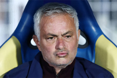 Real Madrid chọn xong quà cho Mourinho