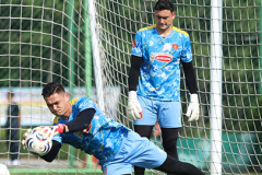 Văn Lâm nói về cuộc cạnh tranh với Lê Giang Patrik ở AFF Cup