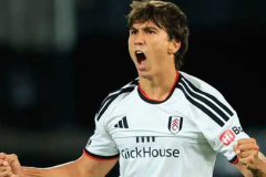 Gonzalo García ghi dấu ấn ngay khi vừa sang Premier League