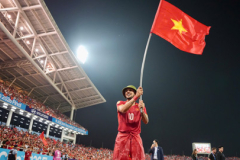 Lên đỉnh Đông Nam Á và bản hùng ca Việt Nam
