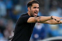 Fabregas giành giải HLV hay nhất Serie A 2025/26