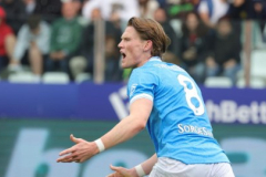 McTominay vừa phẫu thuật, Napoli đã lo 'Kvaratskhelia thứ hai'