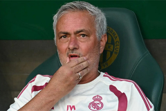 Mourinho chốt hàng thủ ưa thích cho derby Madrid