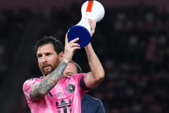 Lionel Messi chạm mốc 929 bàn thắng, sở hữu danh hiệu thứ 49