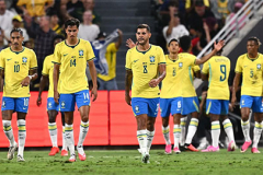 Australia 1-1 Brazil: Rayan cứu Brazil thoát thua ở phút bù giờ