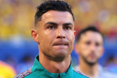 Ronaldo đặt điều kiện gây sốc để trở lại tuyển Bồ Đào Nha