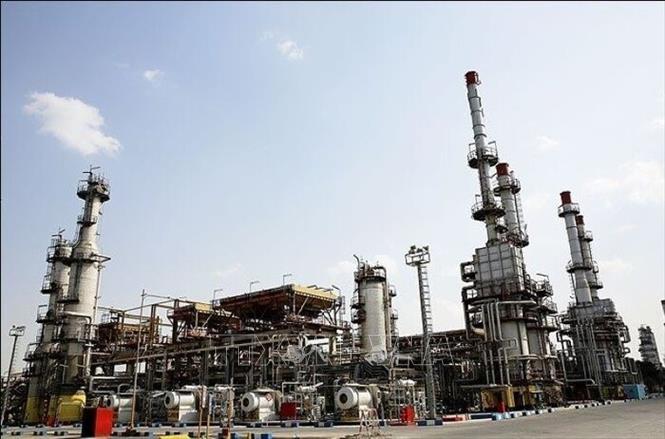 Sau tín hiệu từ OPEC+, giá dầu tăng gần 3%