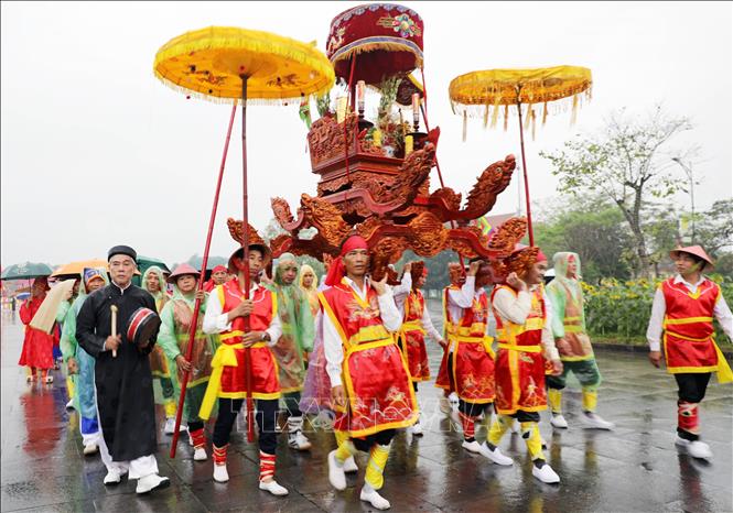  Nghi lễ rước kiệu về Đền Hùng