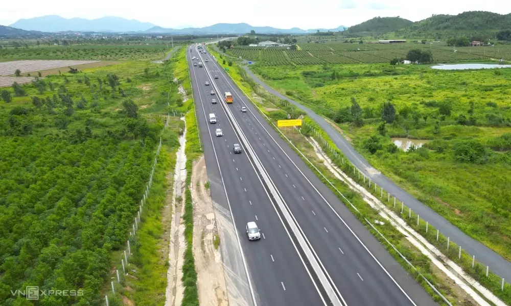  Từ 22h ngày 2-3 bắt đầu thu phí 5 tuyến cao tốc Bắc - Nam