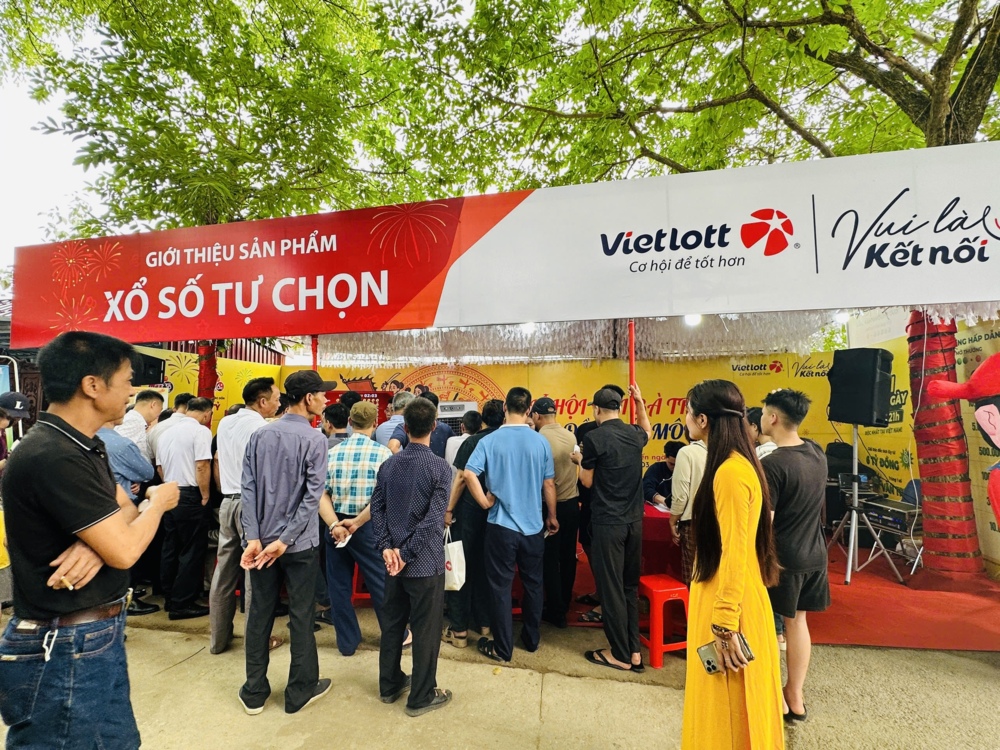  Vietlott ghi dấu ấn tại Lễ hội Đền Hát Môn với chuỗi trải nghiệm văn hóa đặc sắc